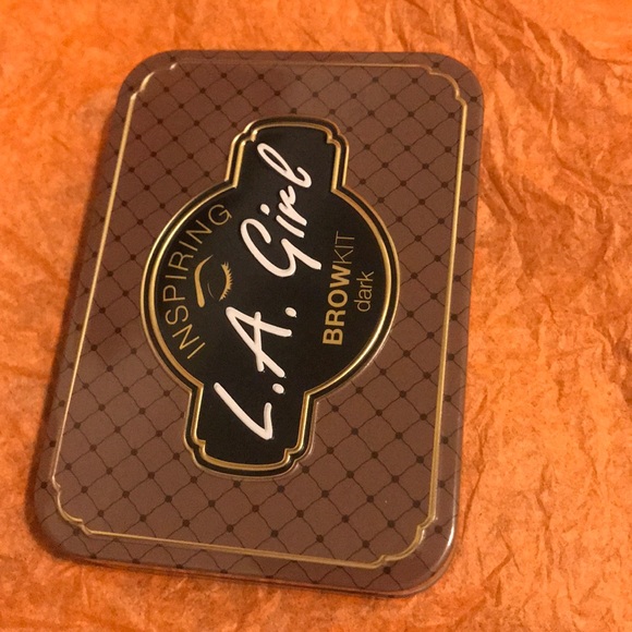 L.A. Girl BrownKit Dark - Picture 2 of 4